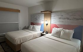 Best Western Plus Rose City Conference Center Inn